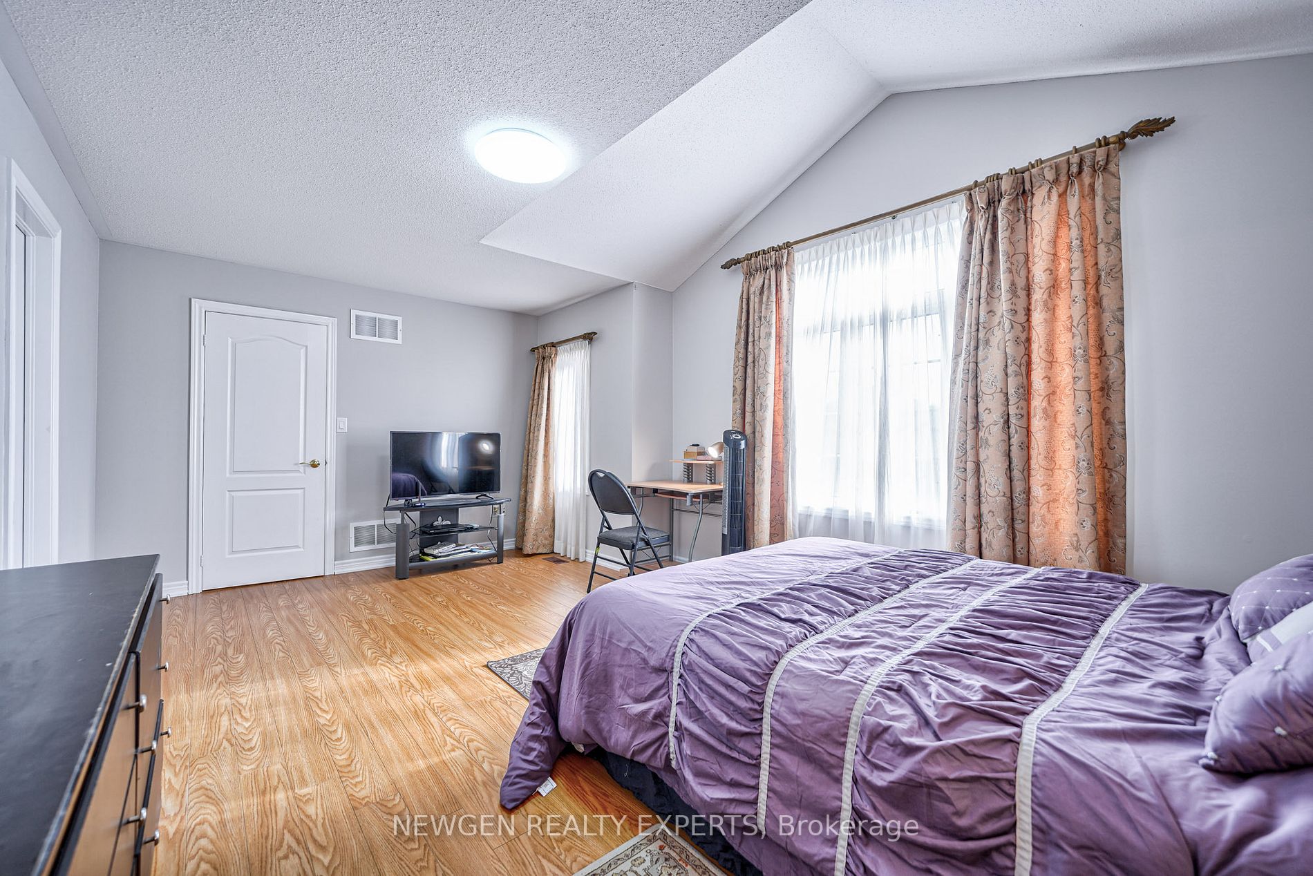 59 Lyndbrook Cres