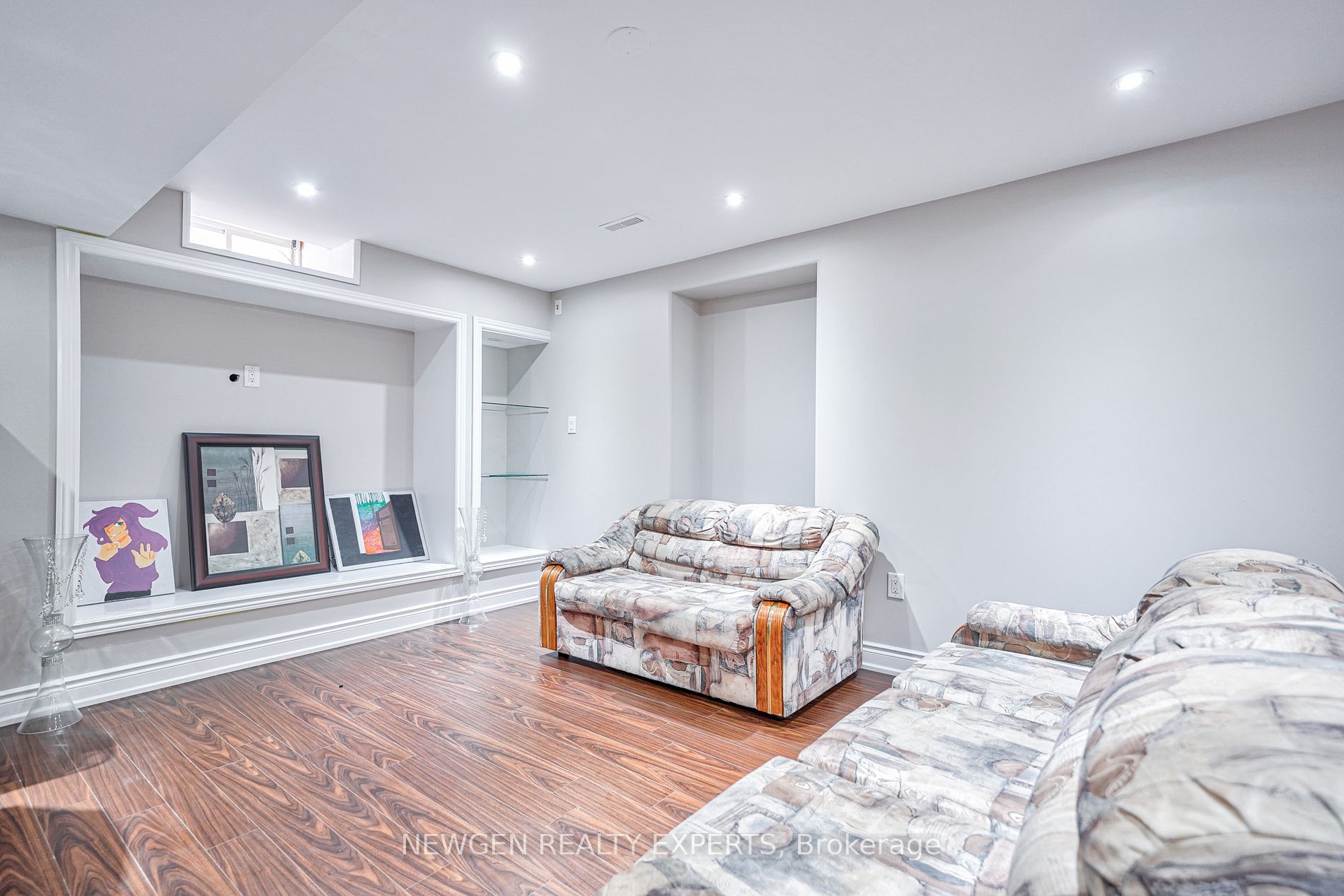 59 Lyndbrook Cres