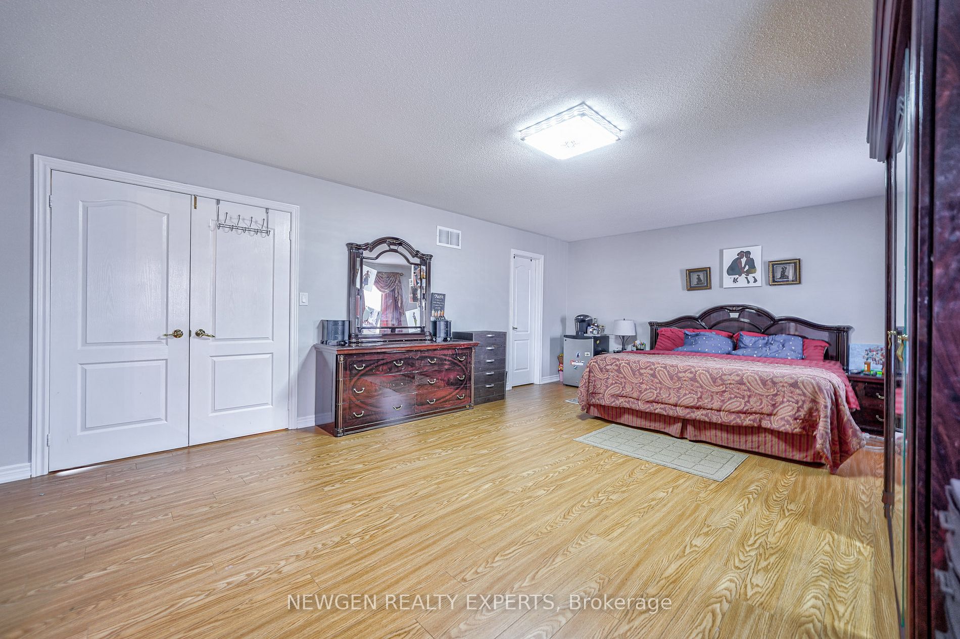 59 Lyndbrook Cres