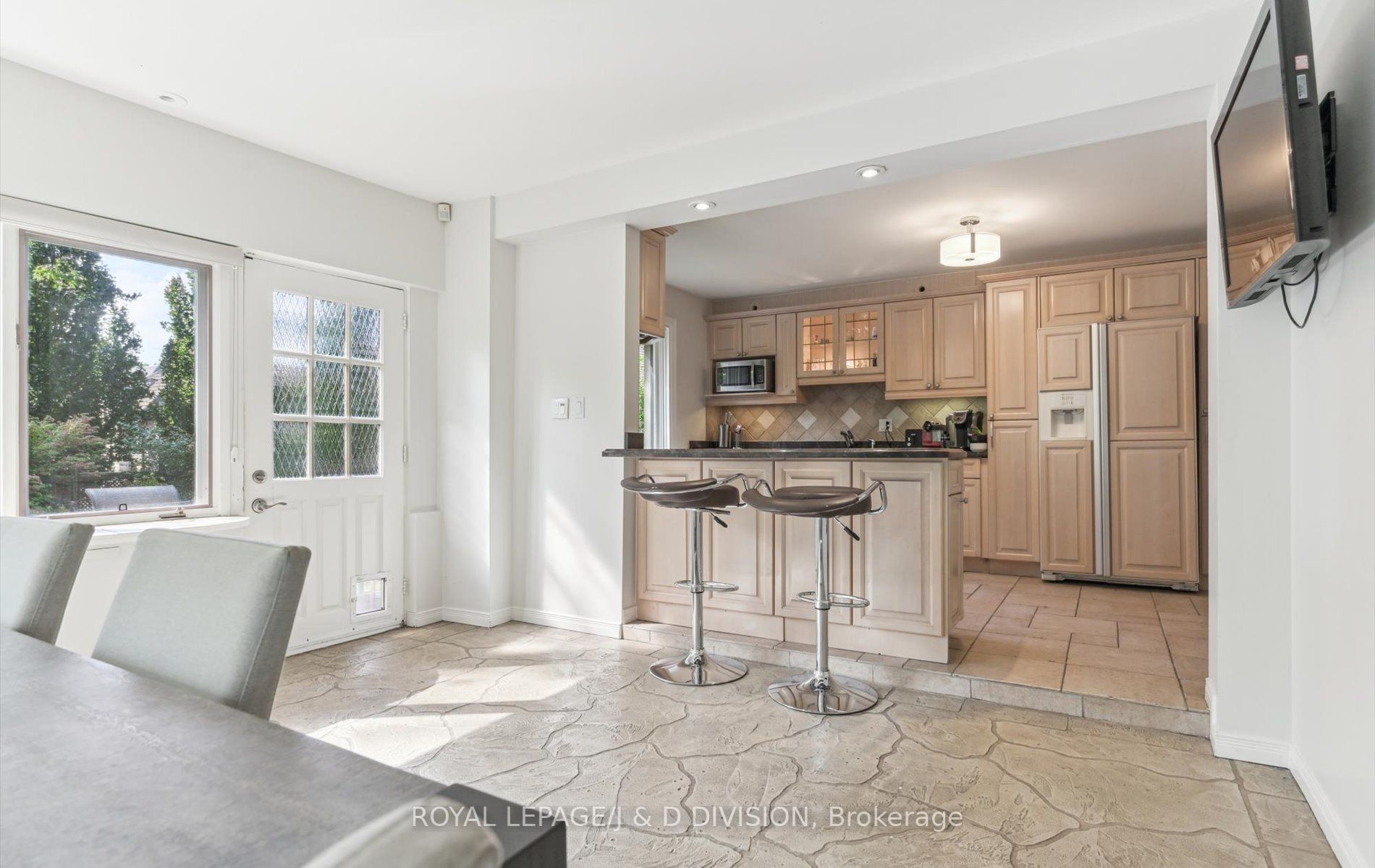 2234 Gordon Dr