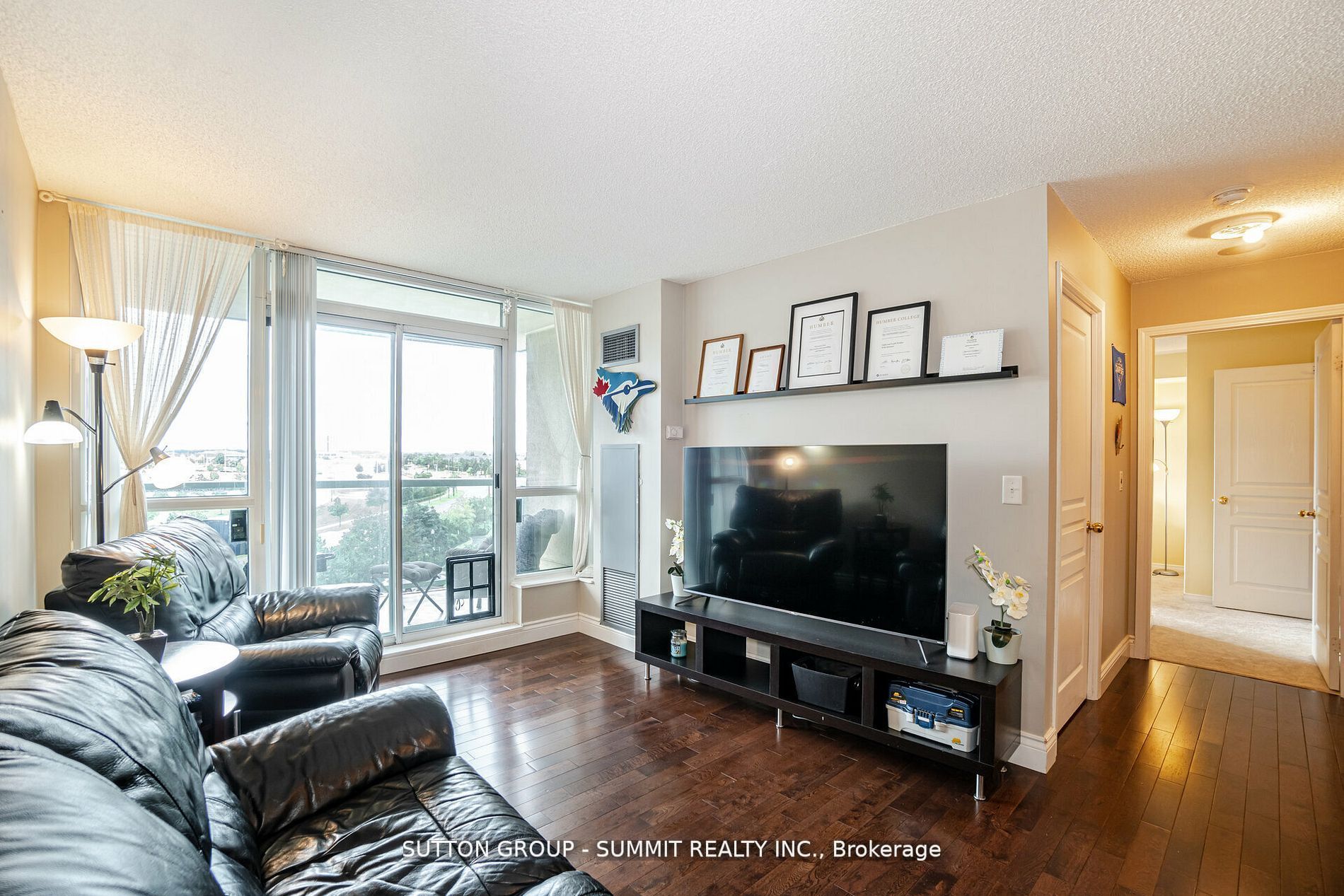 2545 Erin Centre Blvd, #609