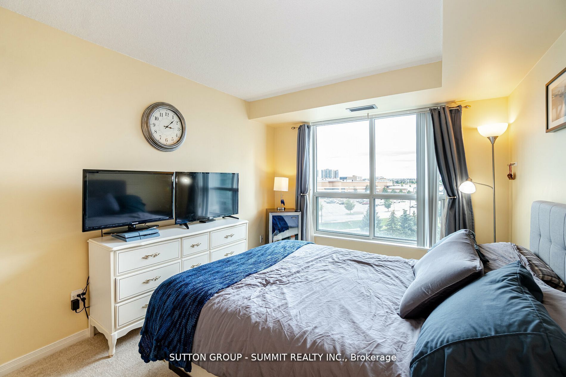 2545 Erin Centre Blvd, #609