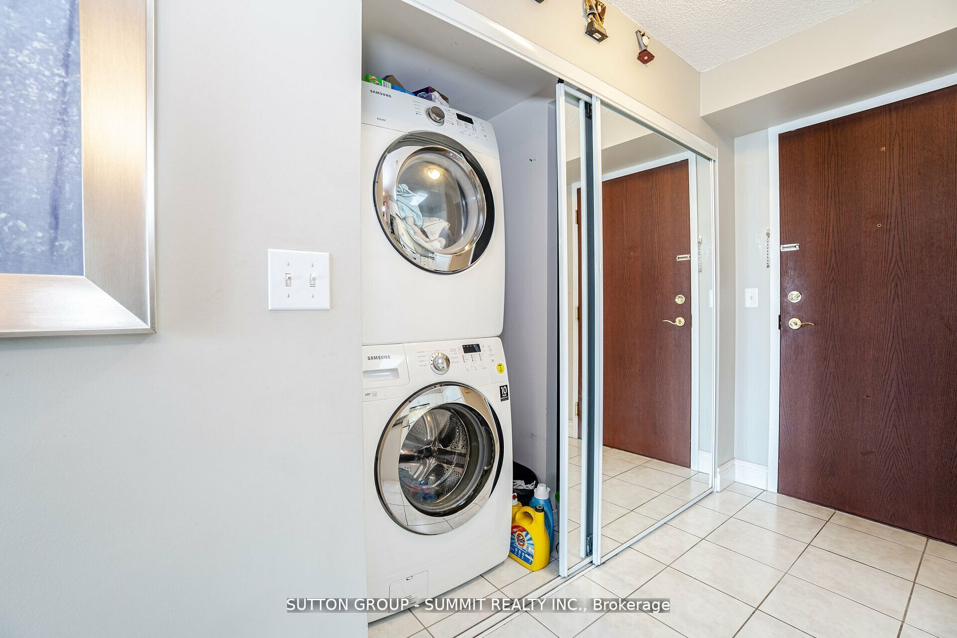 2545 Erin Centre Blvd, #609