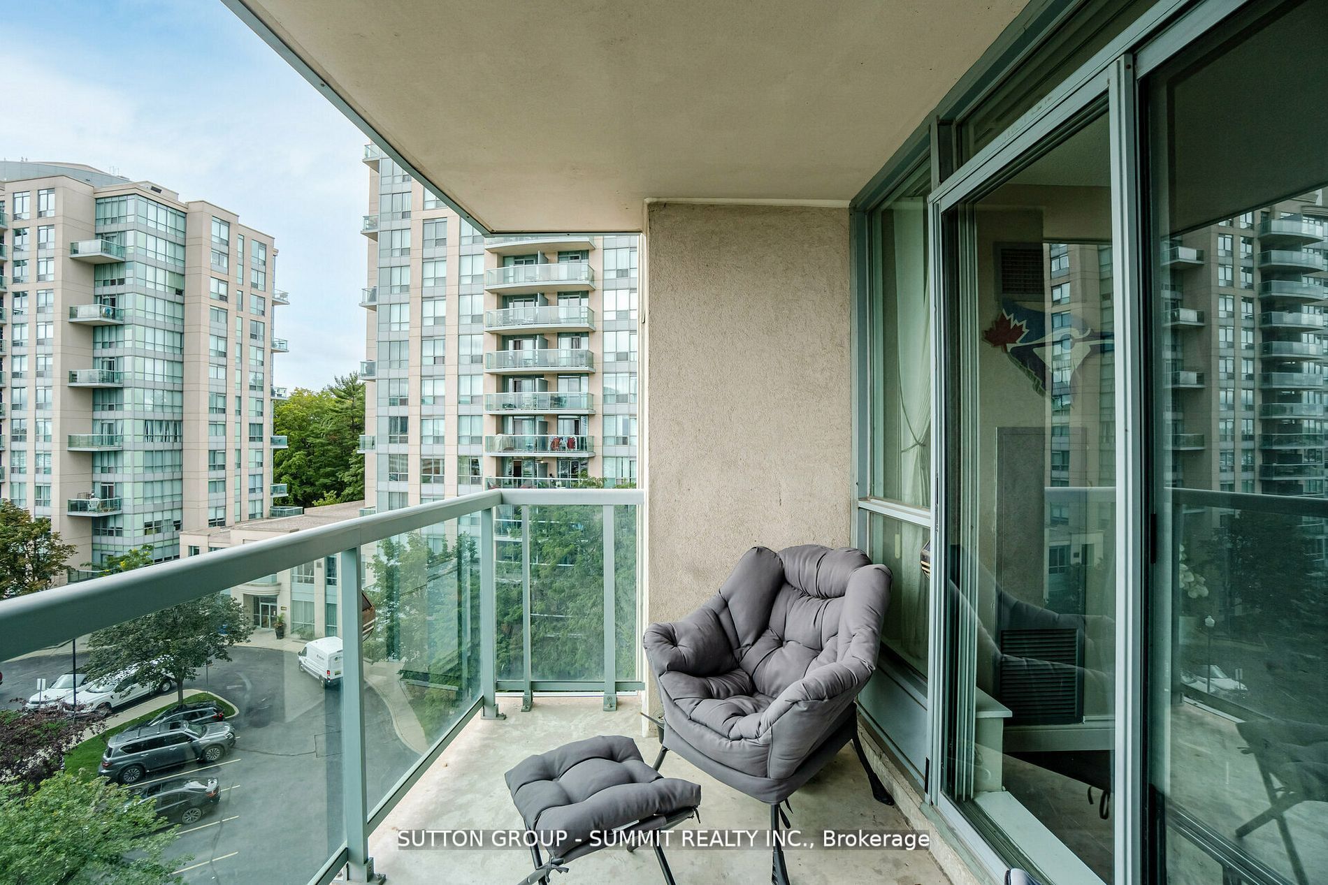 2545 Erin Centre Blvd, #609
