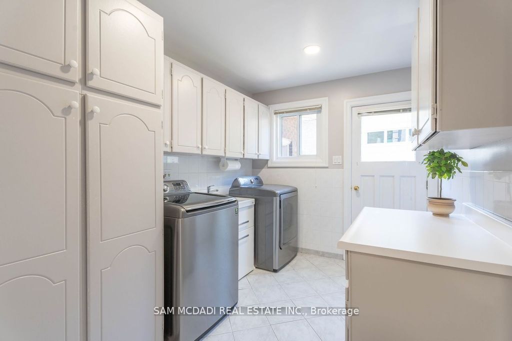 1093 Fair Birch Dr