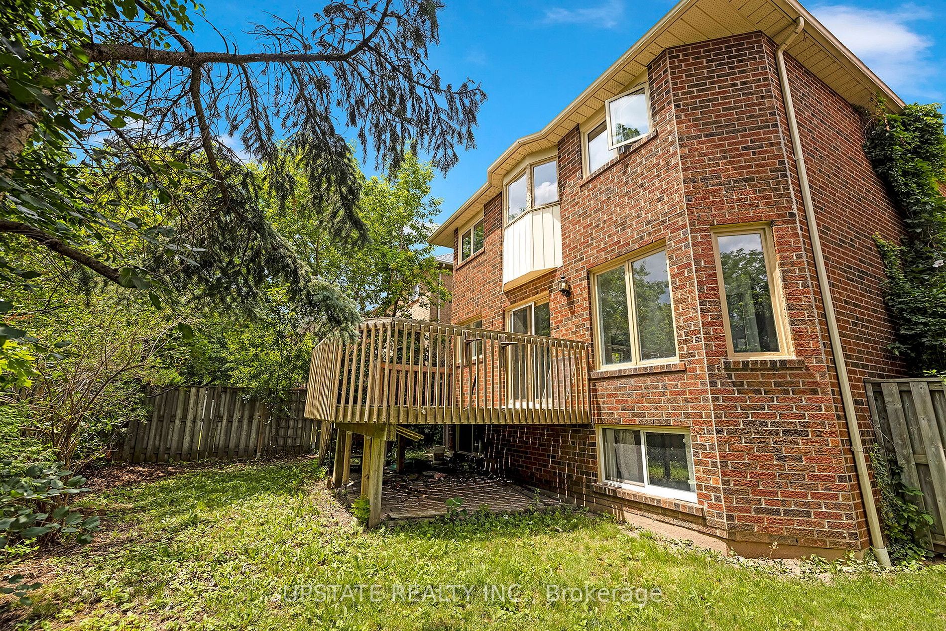 2262 Yorktown Circle