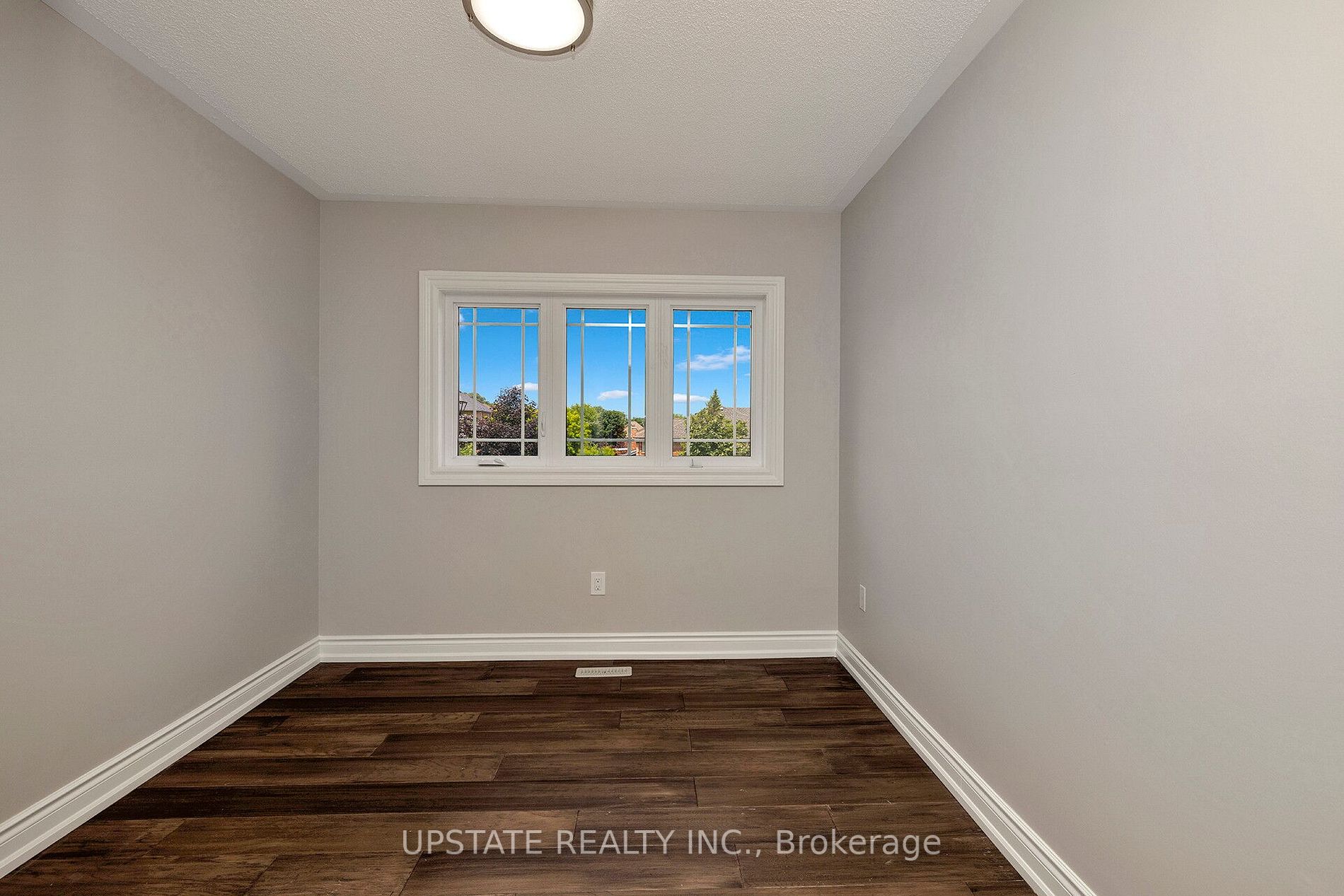 2262 Yorktown Circle