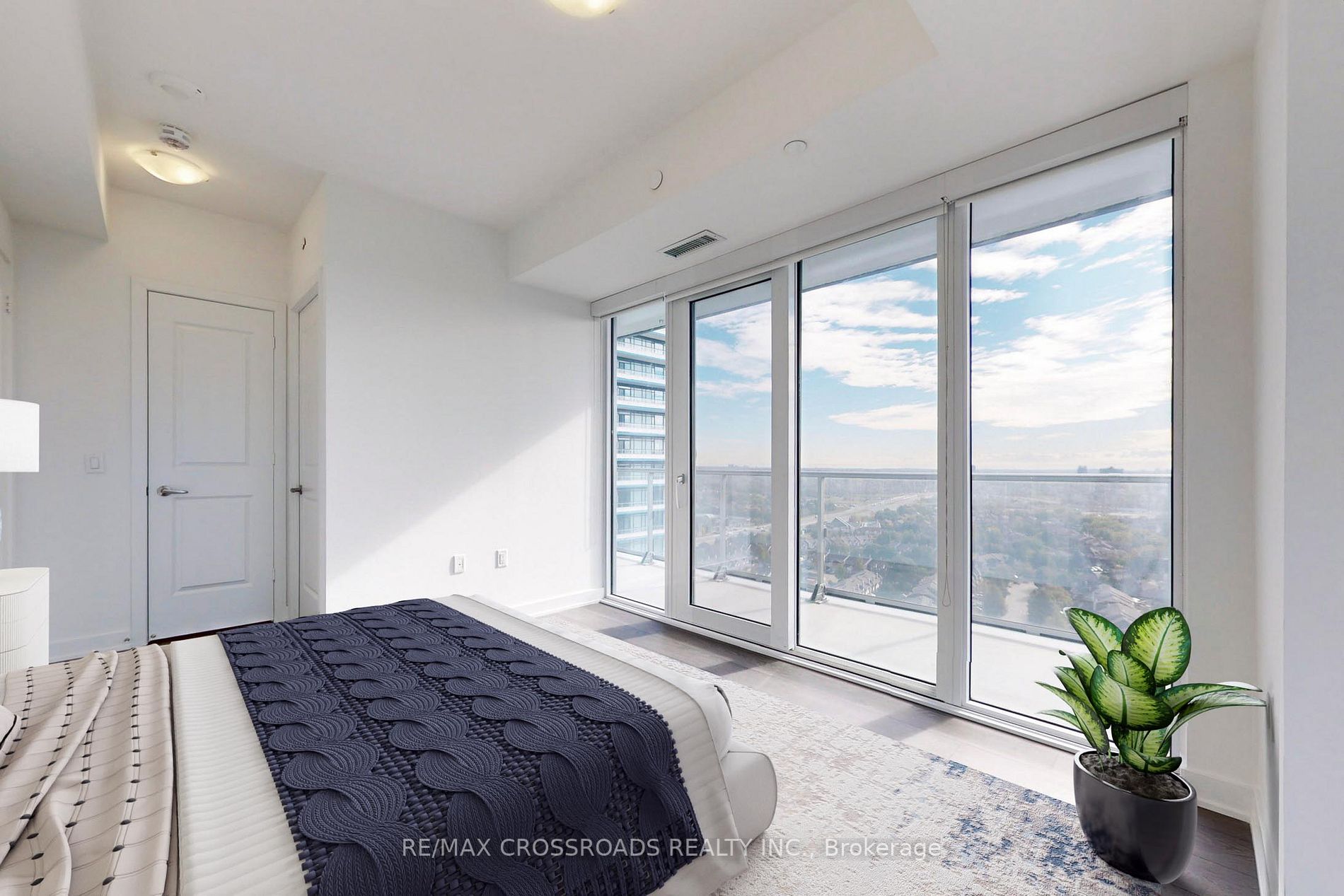 4675 Metcalfe Ave, #2004