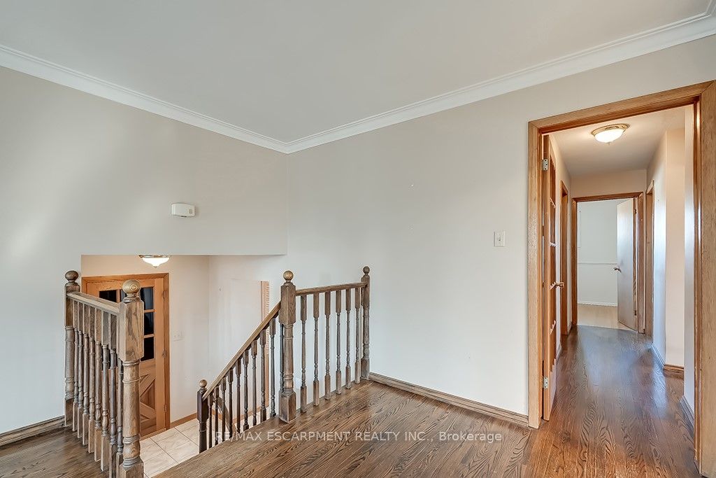 379 Bryant Crescent