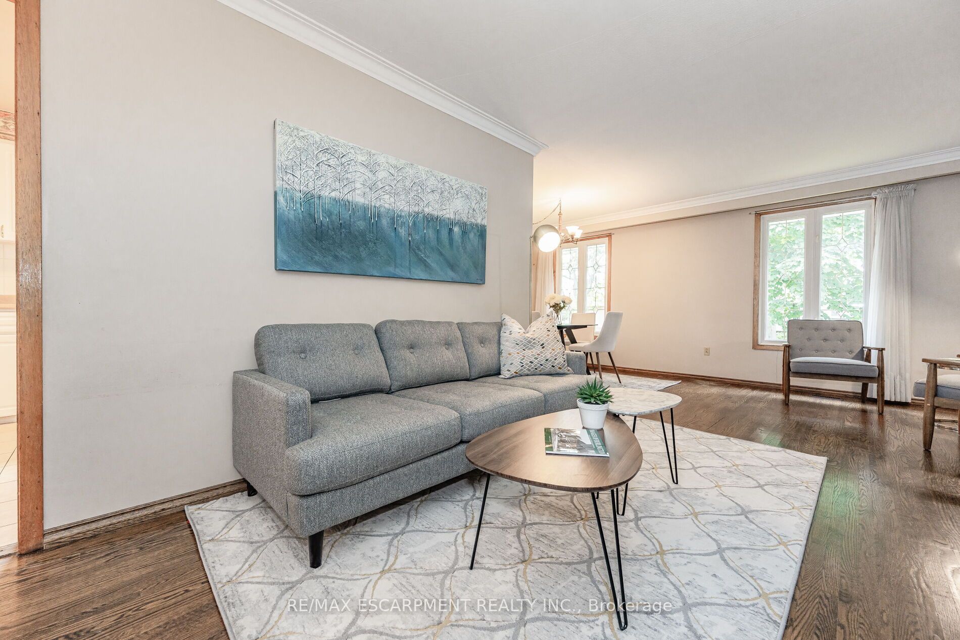 379 Bryant Crescent