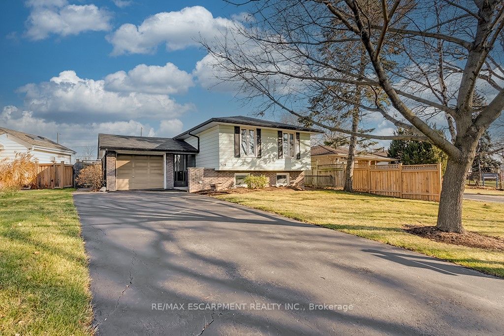 379 Bryant Crescent