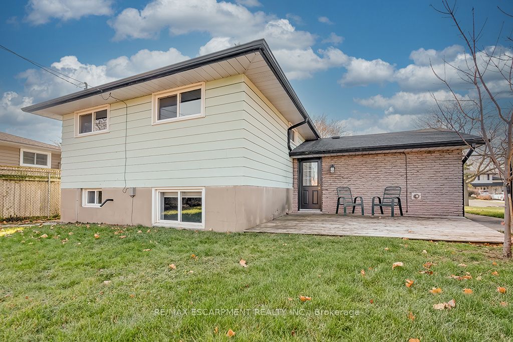 379 Bryant Crescent