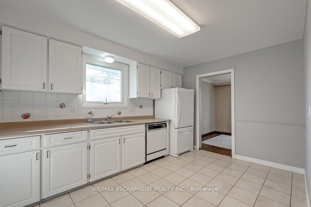 379 Bryant Crescent