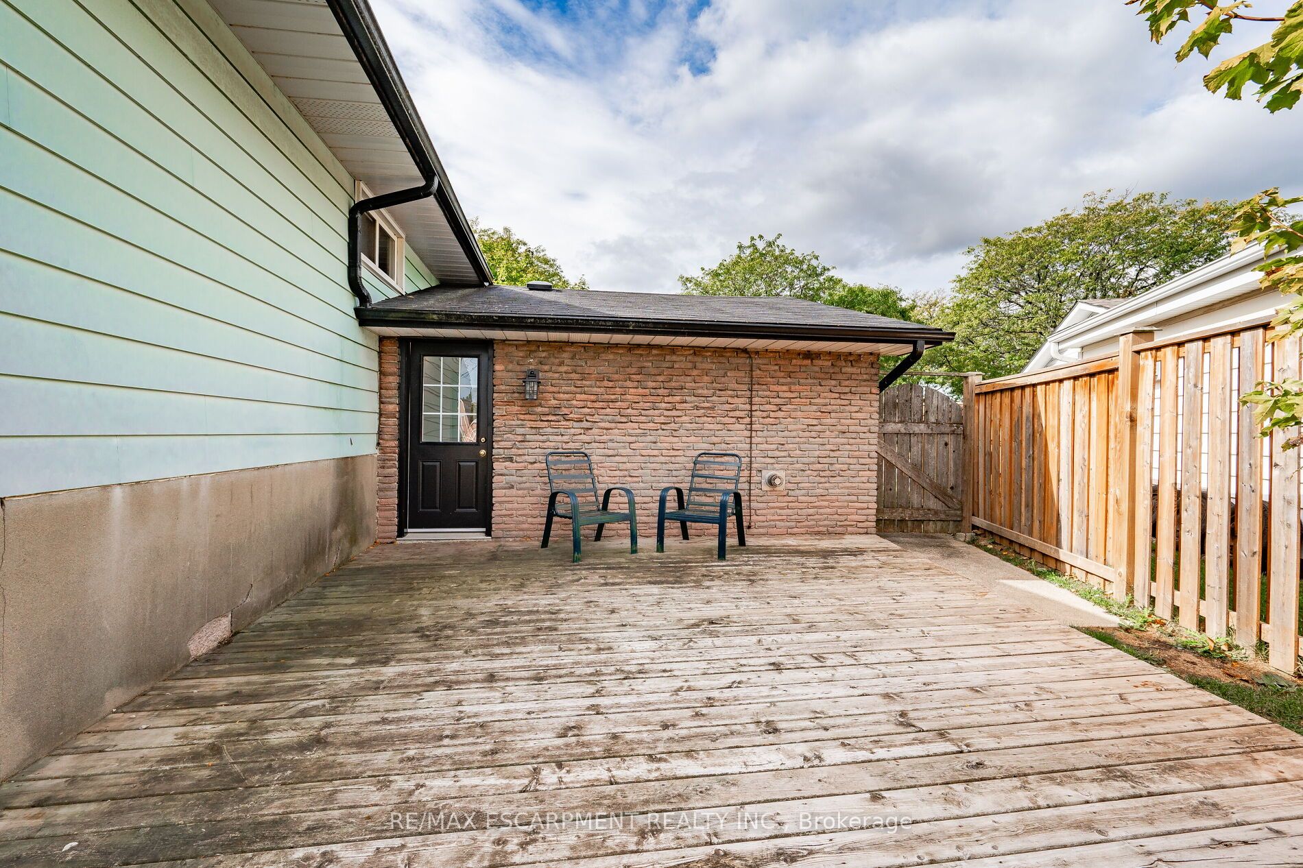 379 Bryant Crescent