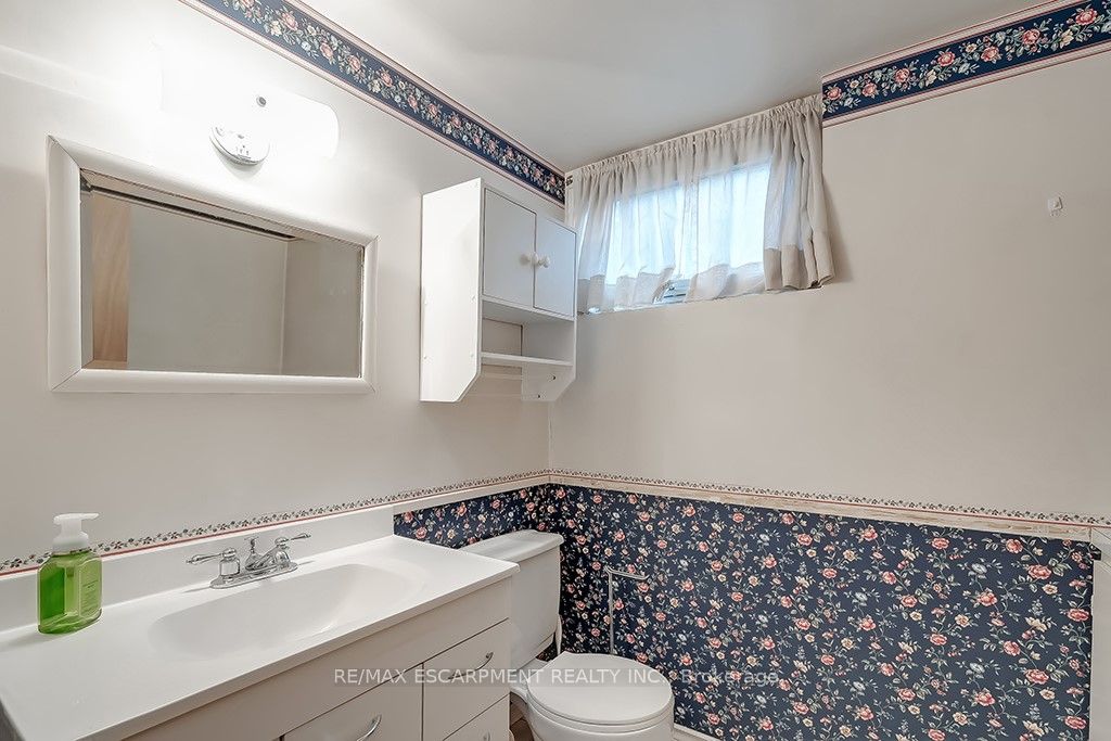 379 Bryant Crescent