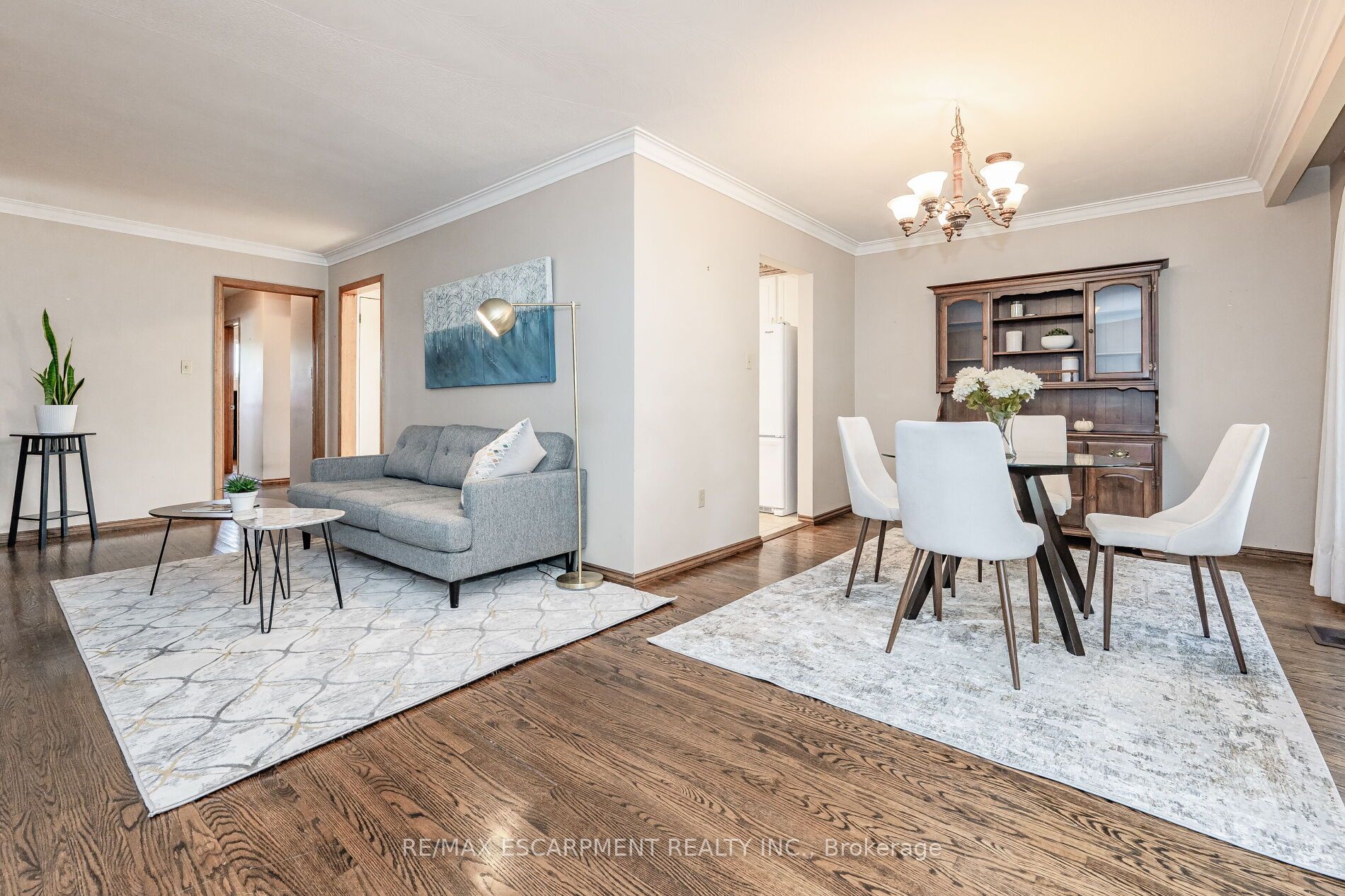 379 Bryant Crescent