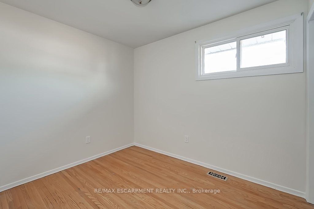 379 Bryant Crescent