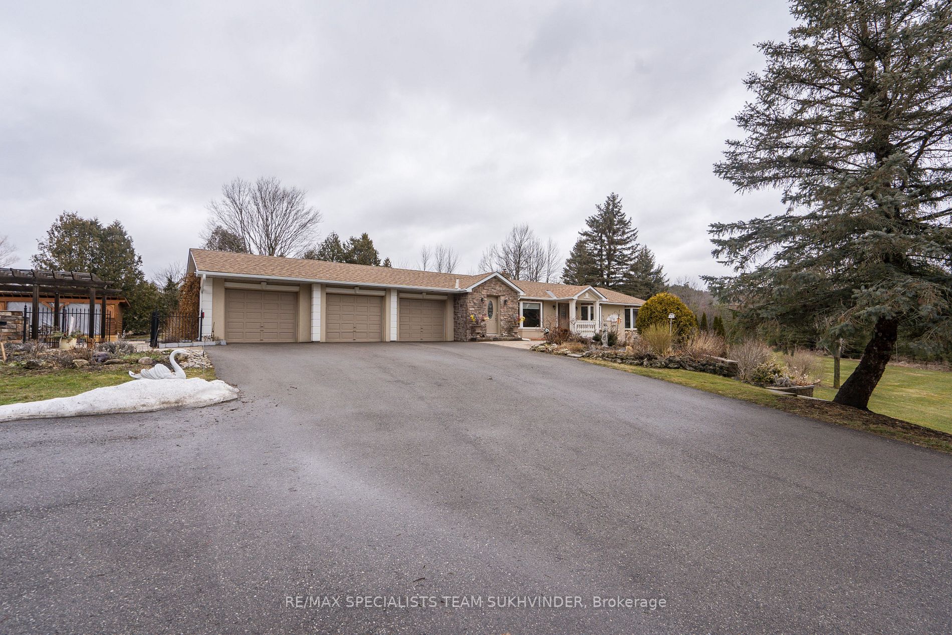 9918 Old Church Rd