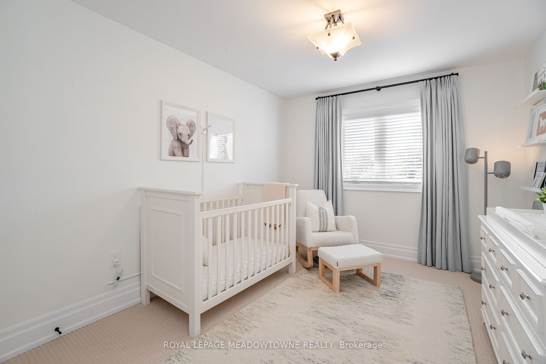 131 Bronte St S