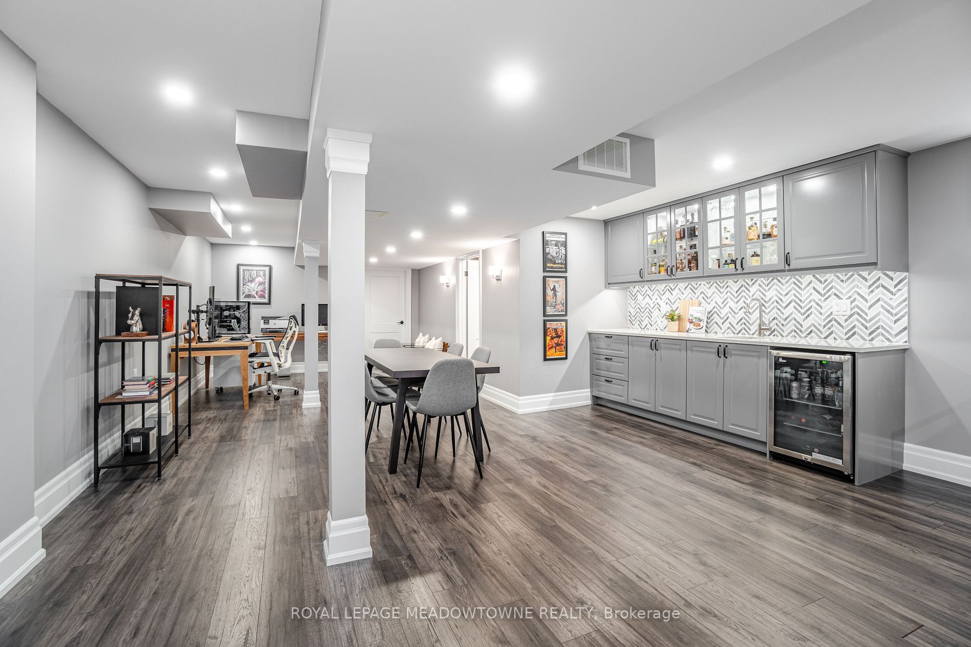 131 Bronte St S