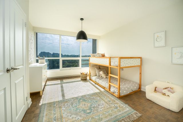 39 Old Mill Rd, #802