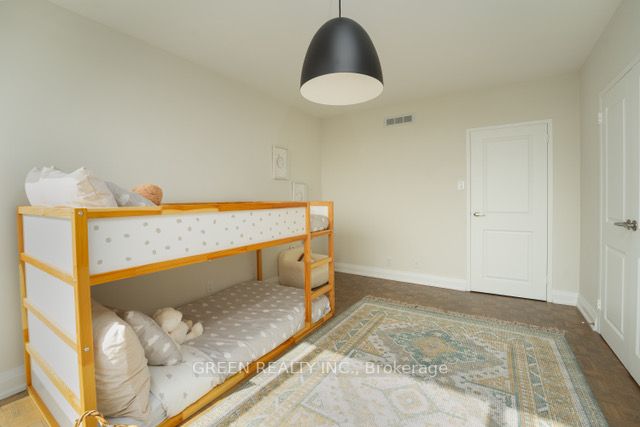 39 Old Mill Rd, #802