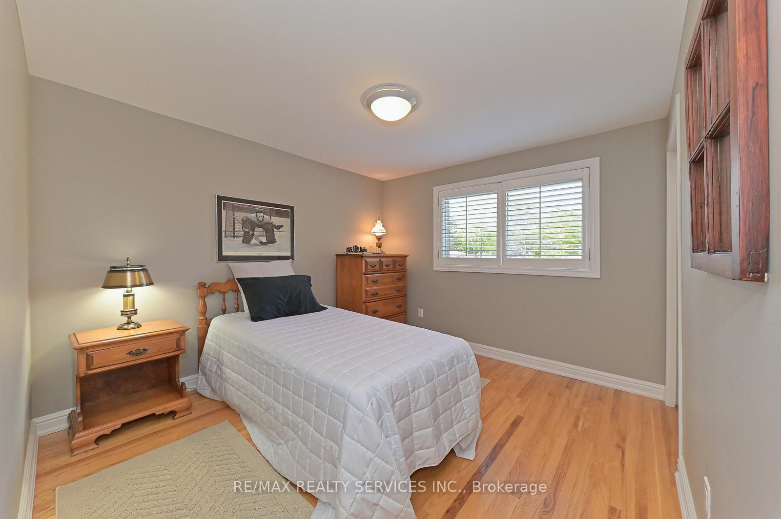 82 Roberts Cres