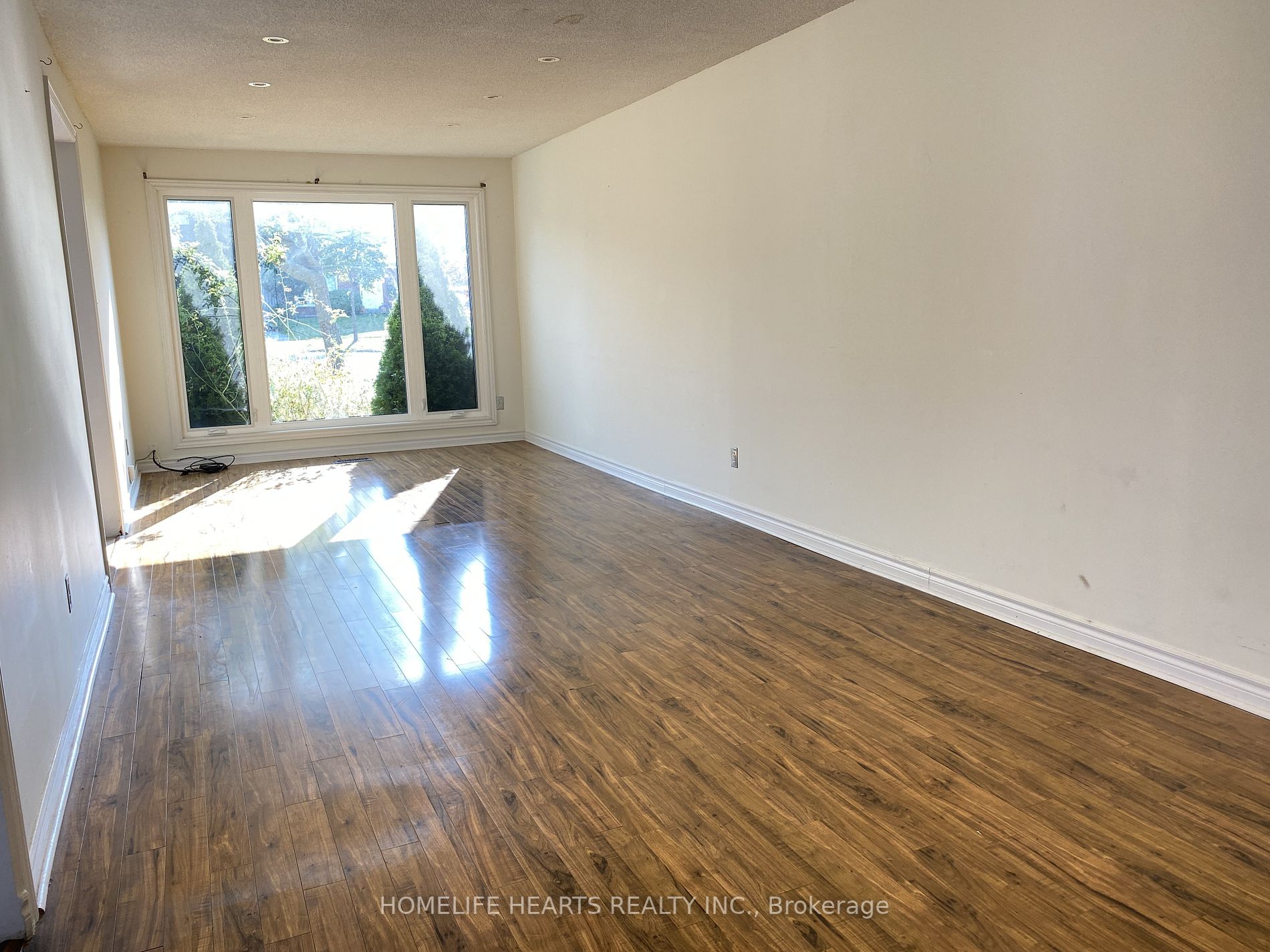 153 Bonham Boulevard