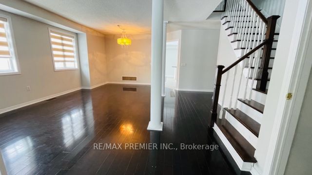 46 Culture Cres