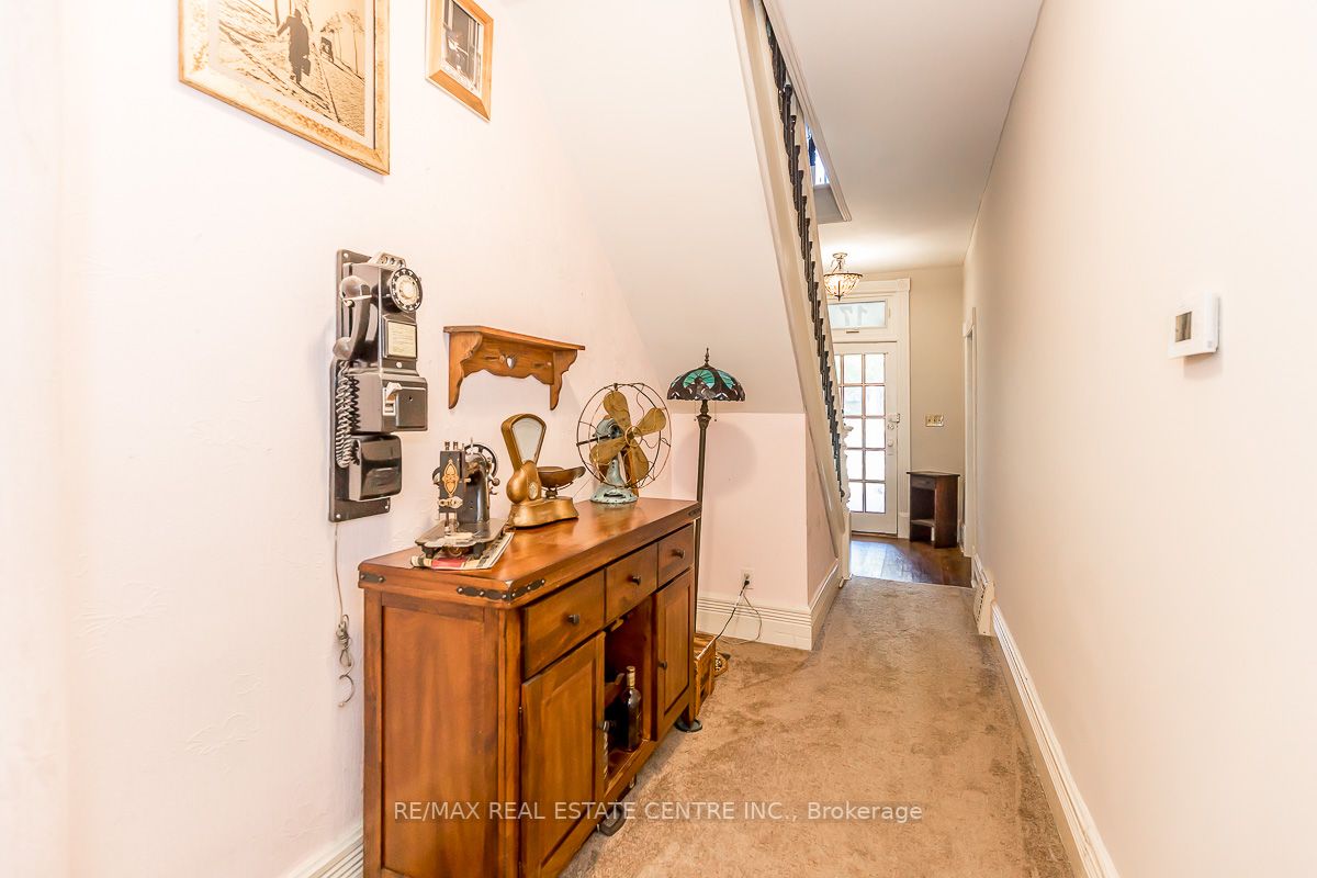 17 First St