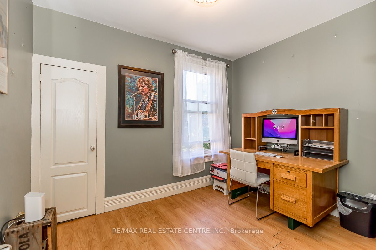 17 First St