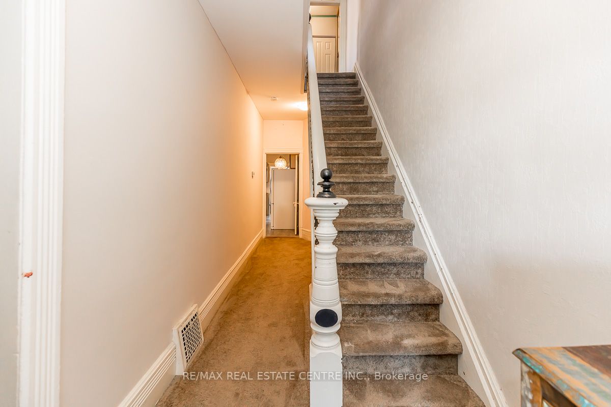 17 First St