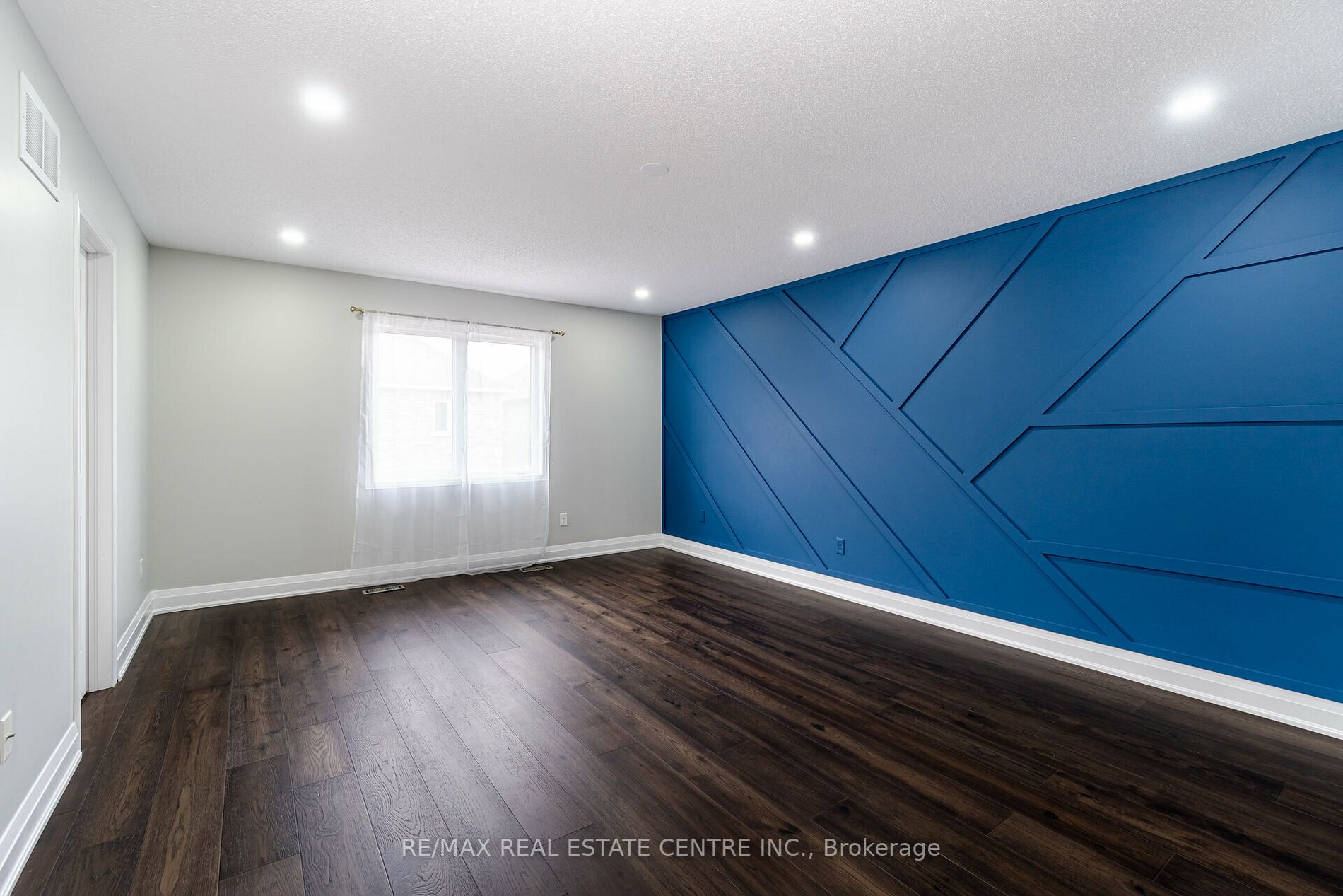 268 Giddings Cres