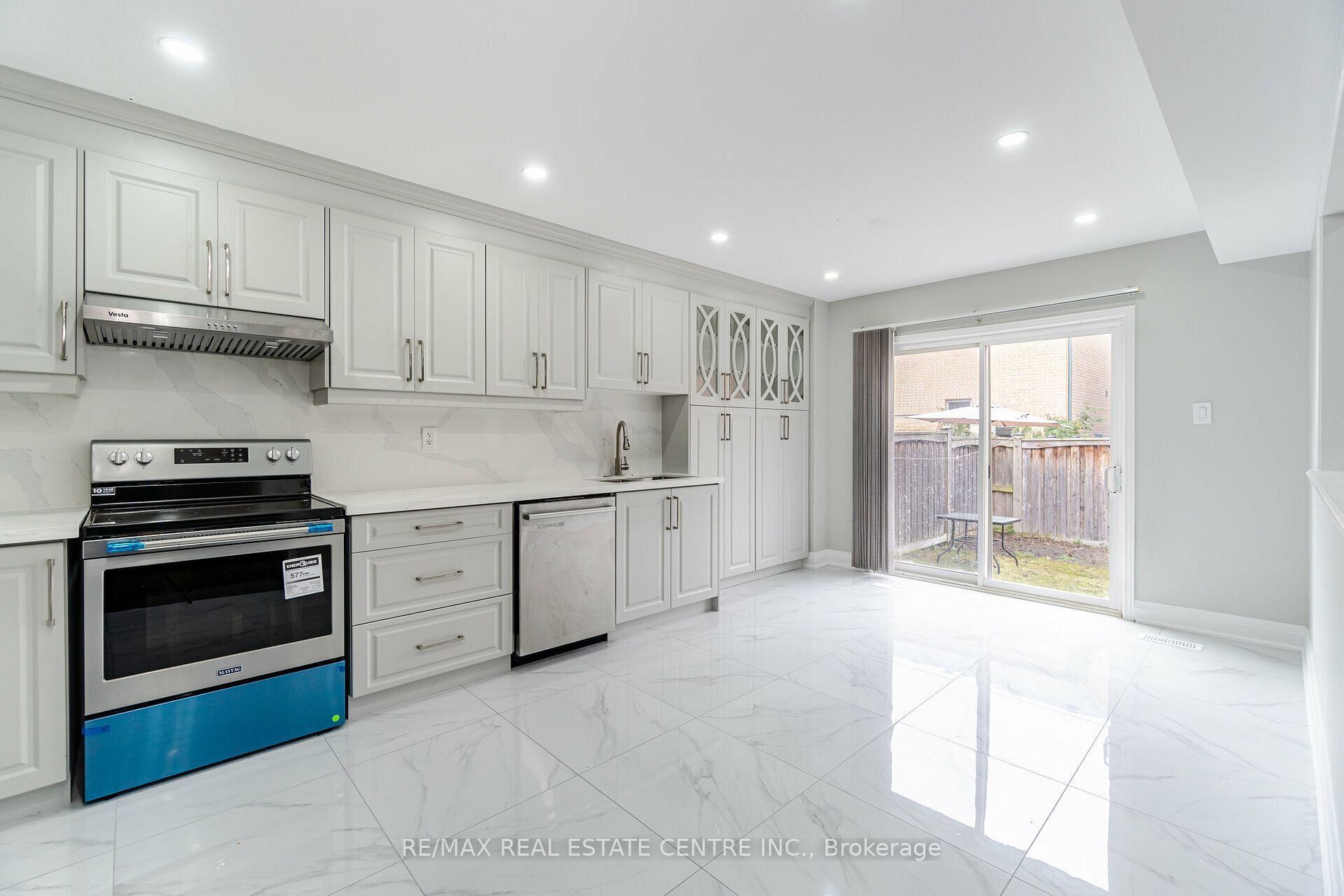 268 Giddings Cres