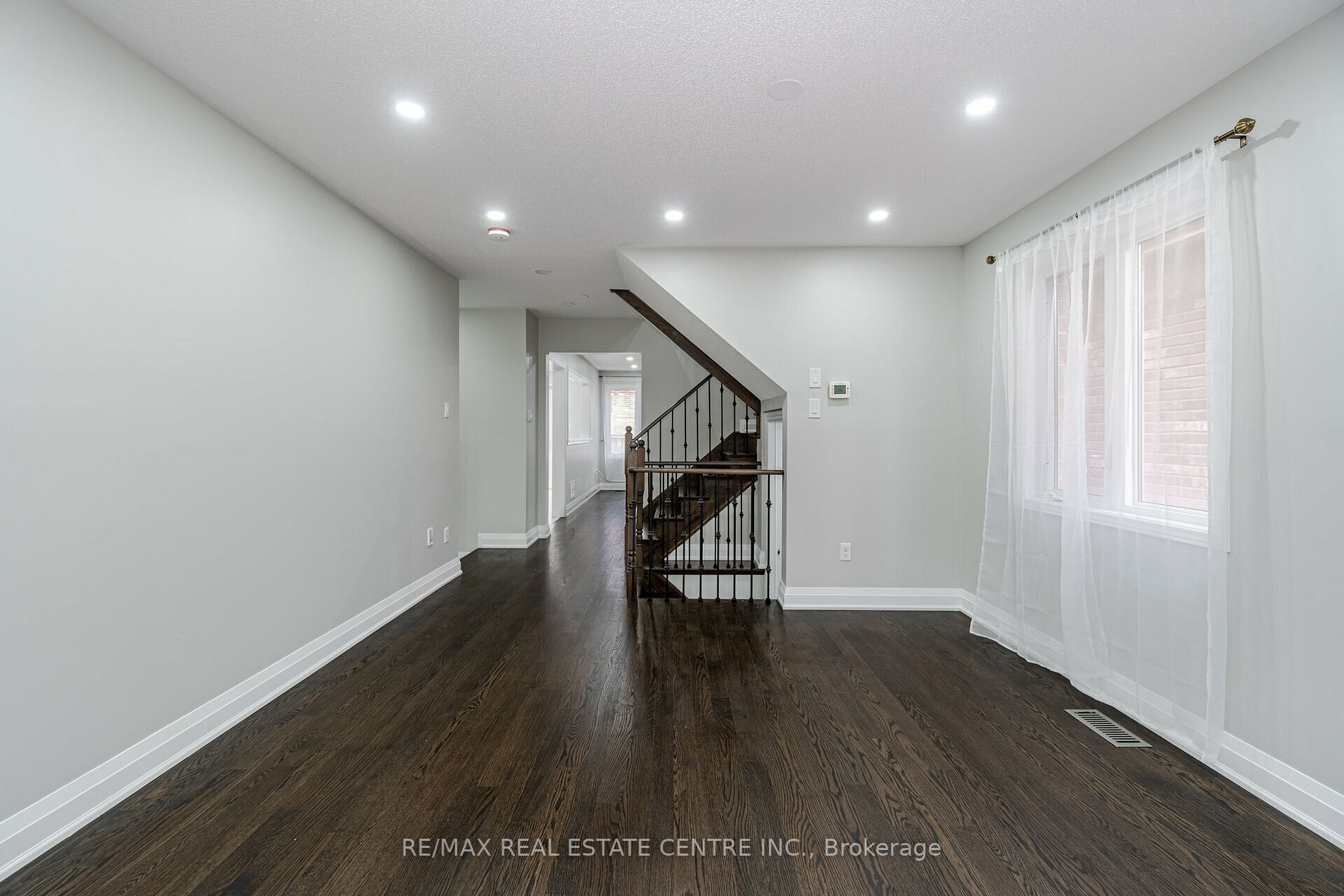 268 Giddings Cres