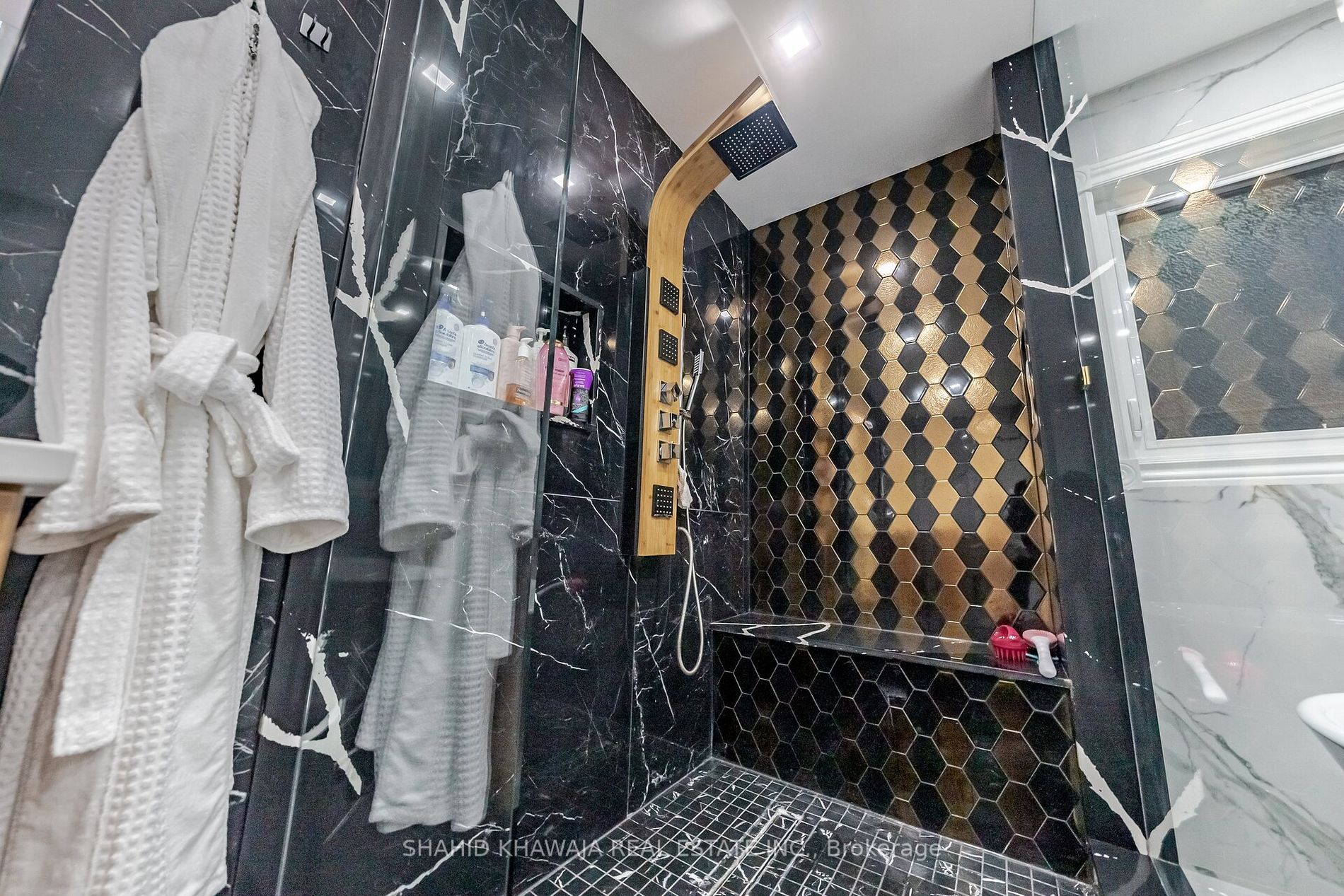 5773 Glen Erin Dr