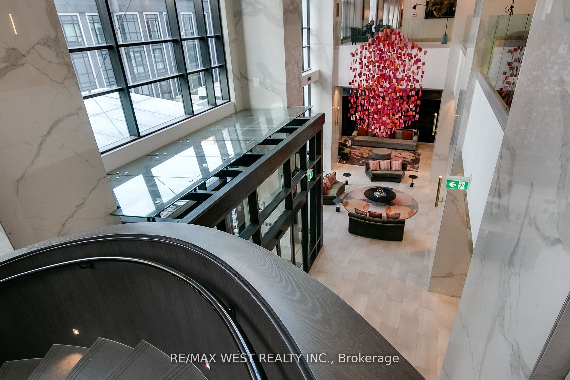 9 Mabelle Ave, #2717