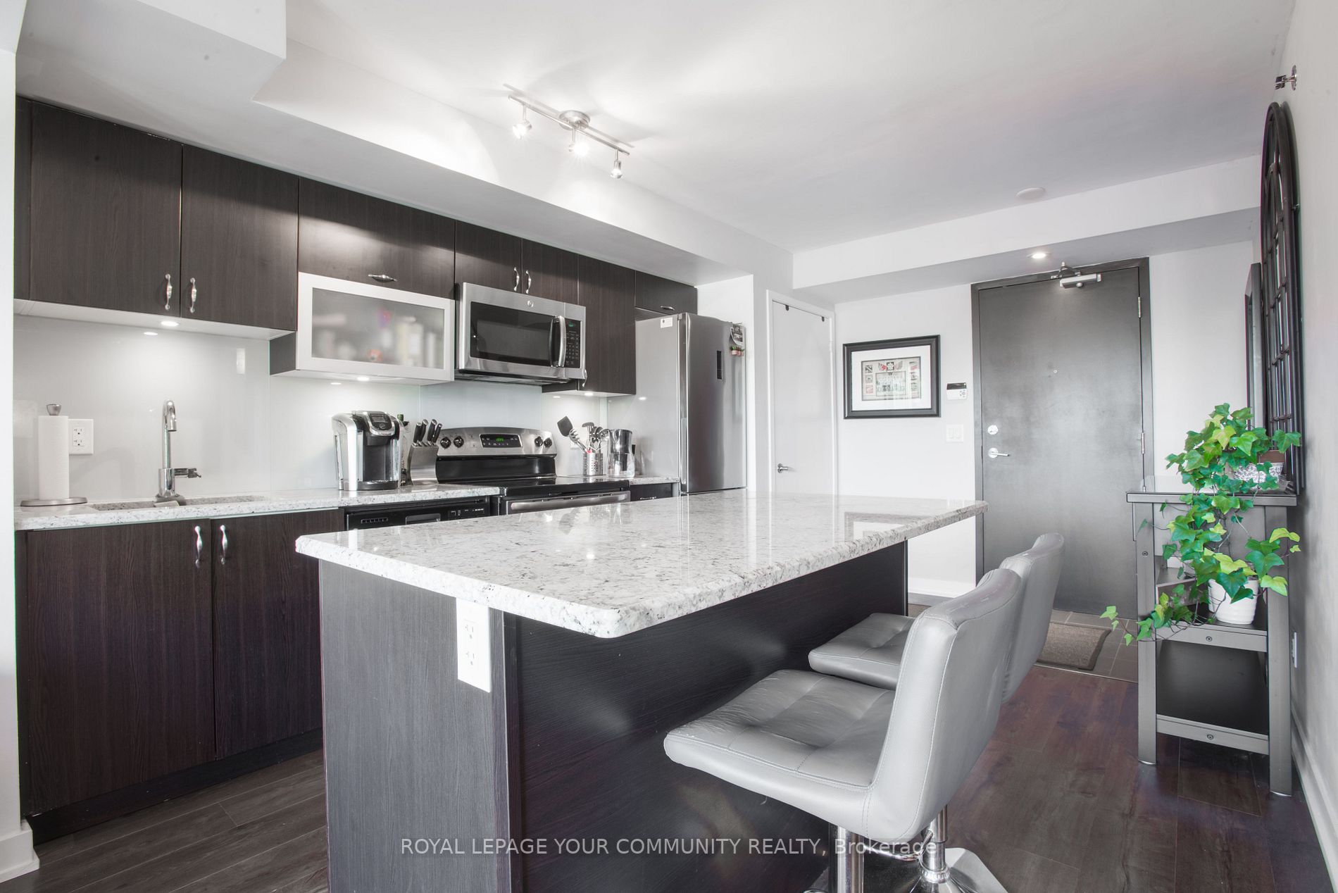 11 Superior Ave, #416