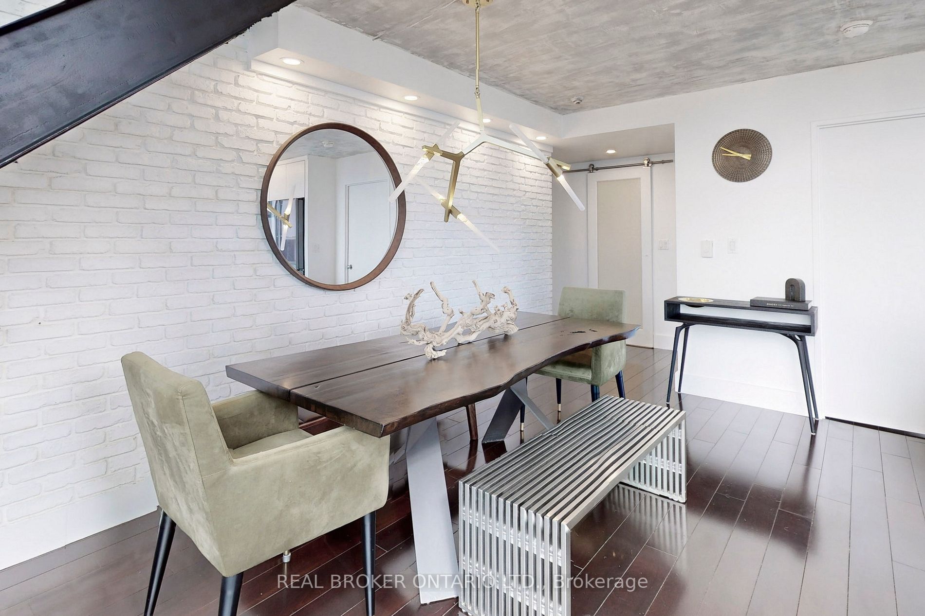 250 Manitoba Street, #728