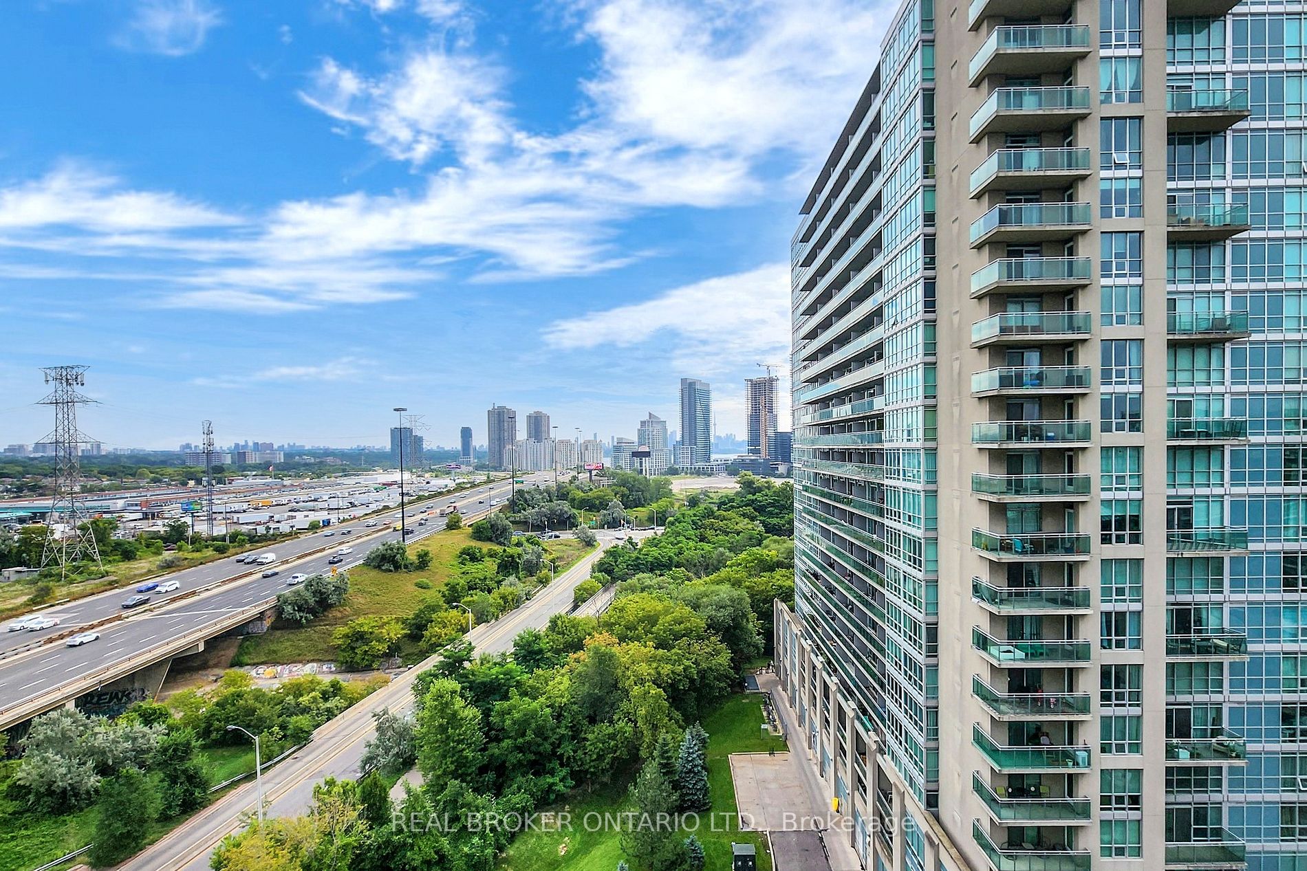 250 Manitoba Street, #728