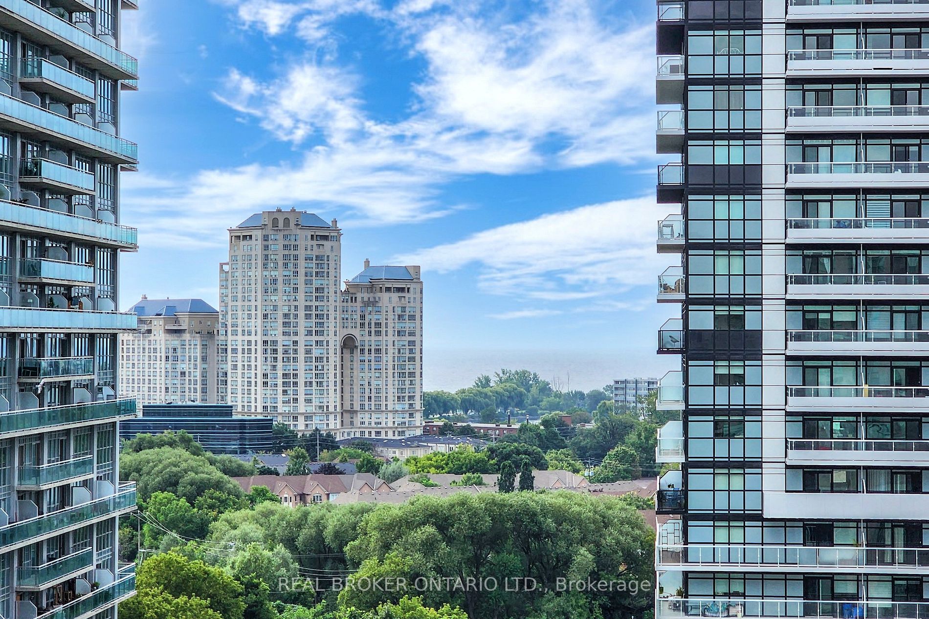 250 Manitoba Street, #728