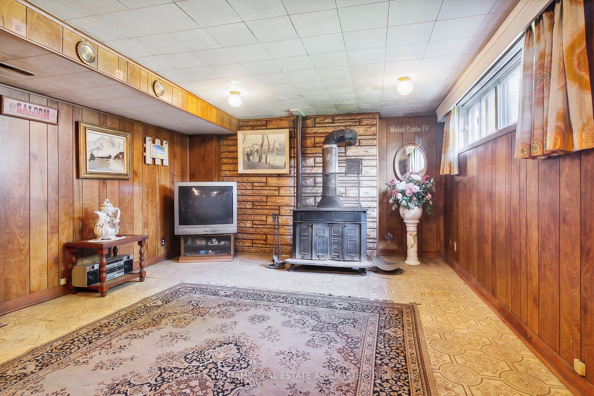 1081 Islington Ave