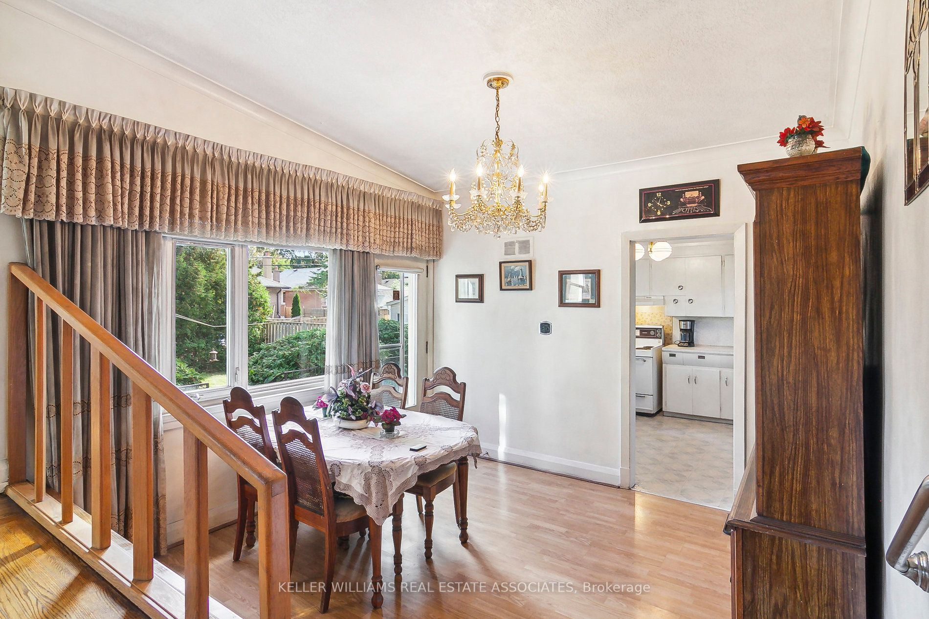 1081 Islington Ave