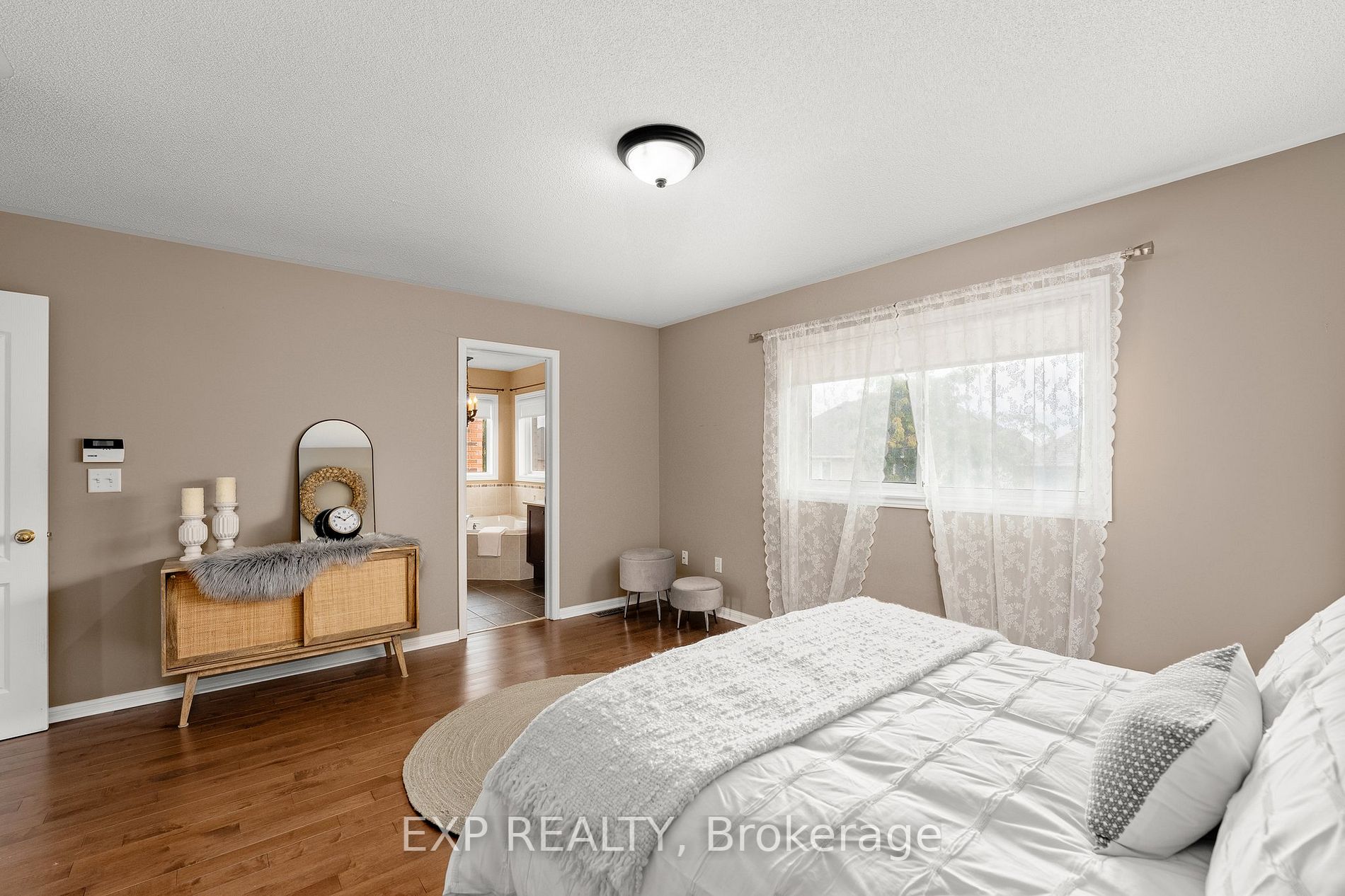 30 Flintwood Avenue