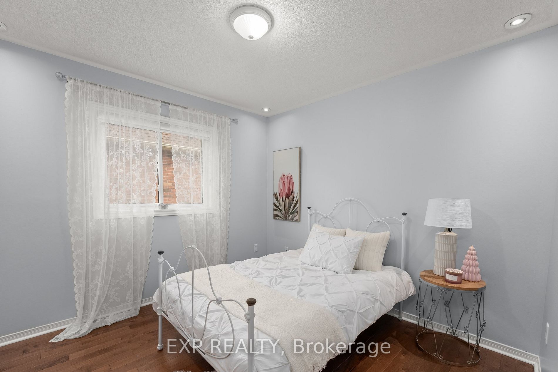 30 Flintwood Avenue