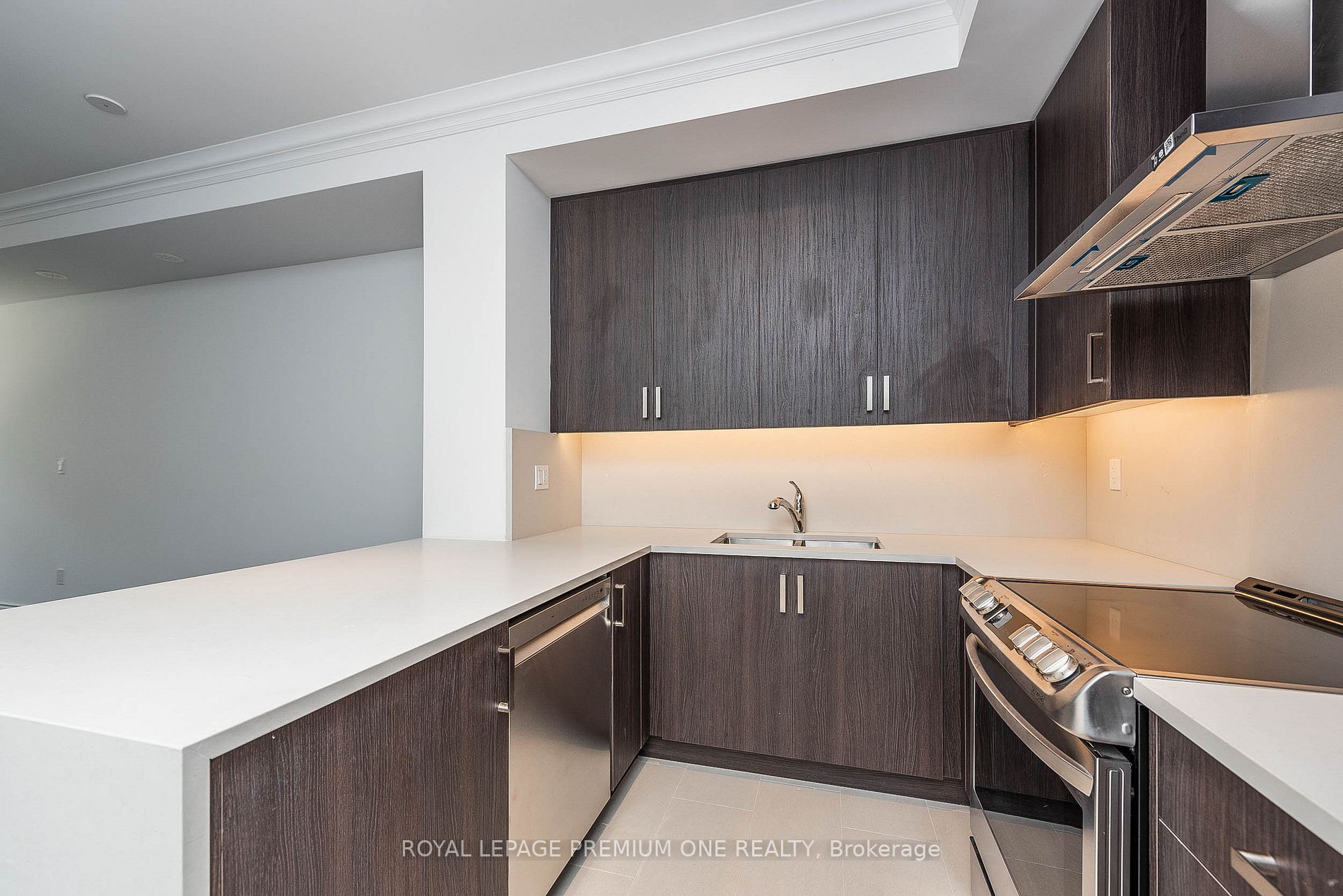30 Lunar Cres S, #49