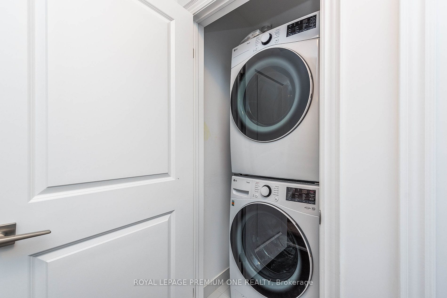 30 Lunar Cres S, #49