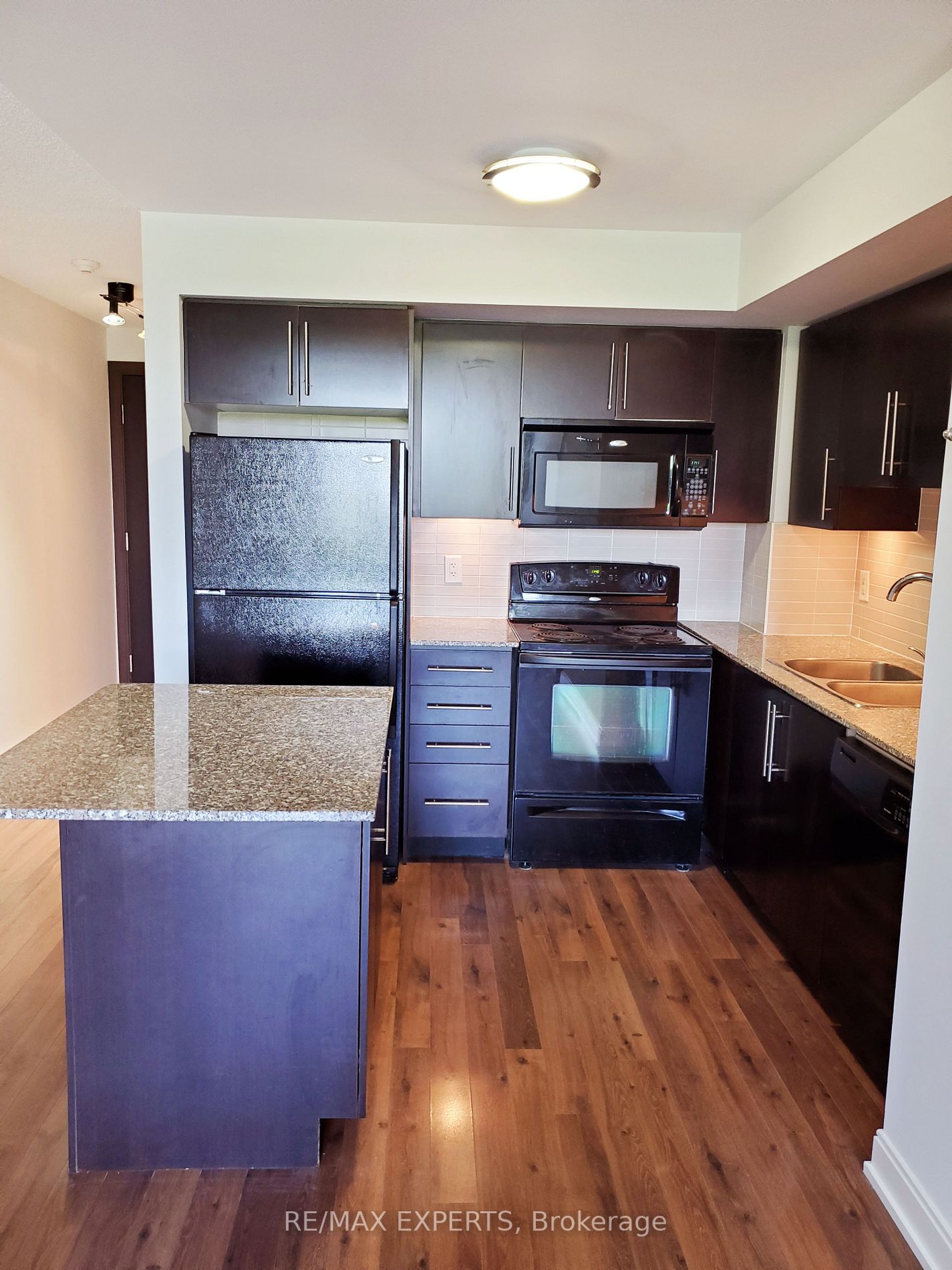 25 Viking Lane, #556