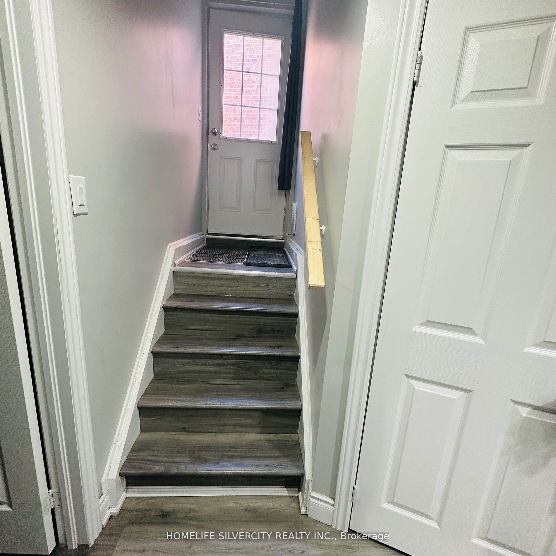 73 Rocky Mountain Cres