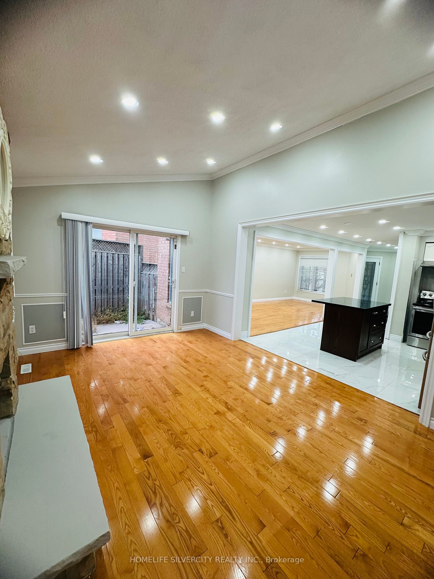 73 Rocky Mountain Cres